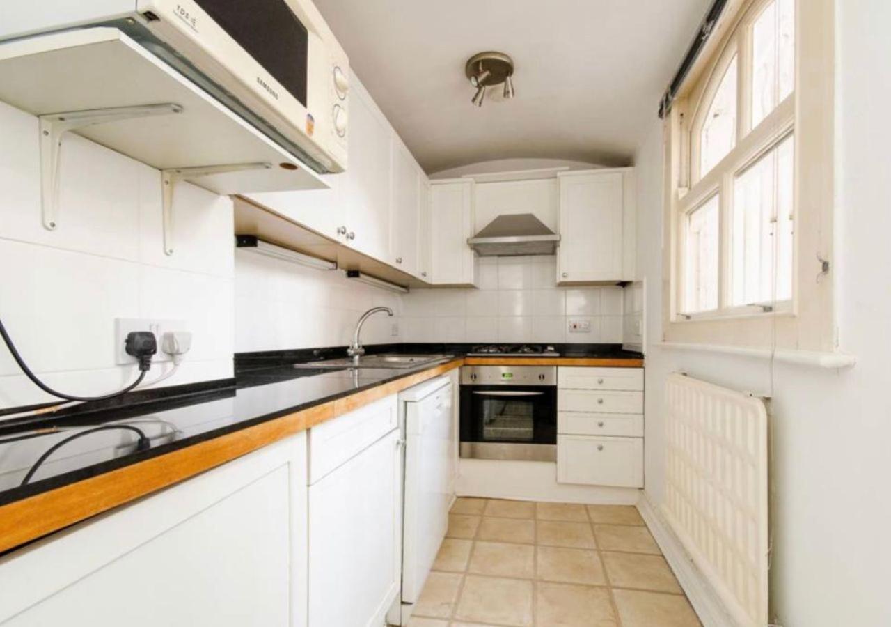 2 Bedroom Flat In Diplomatic Enclave In Kensington Londres Exterior foto